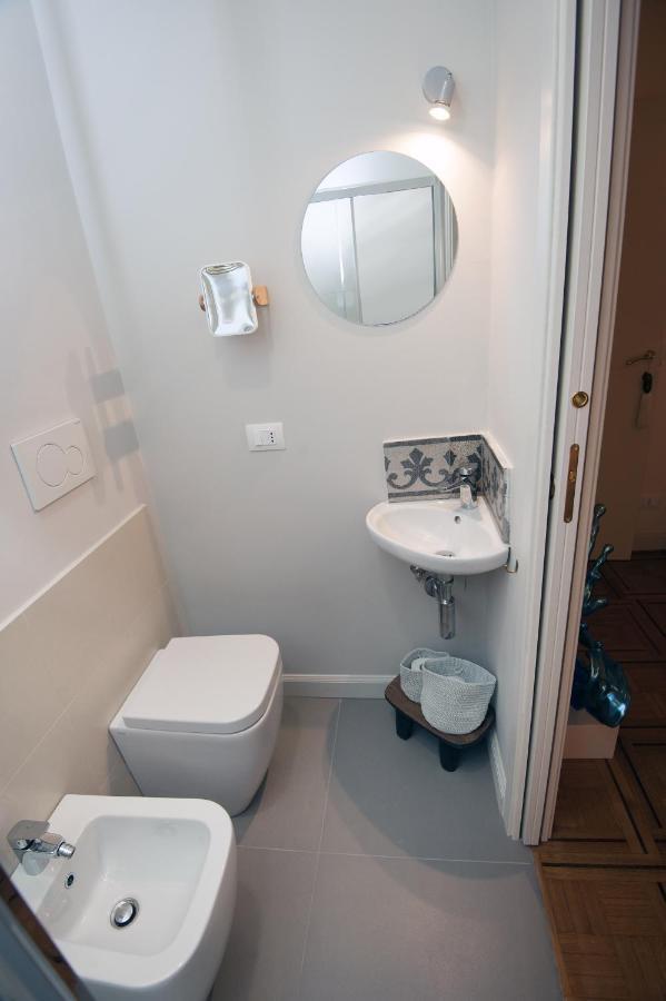 Double Room with Private Bathroom,944608867:JPEG